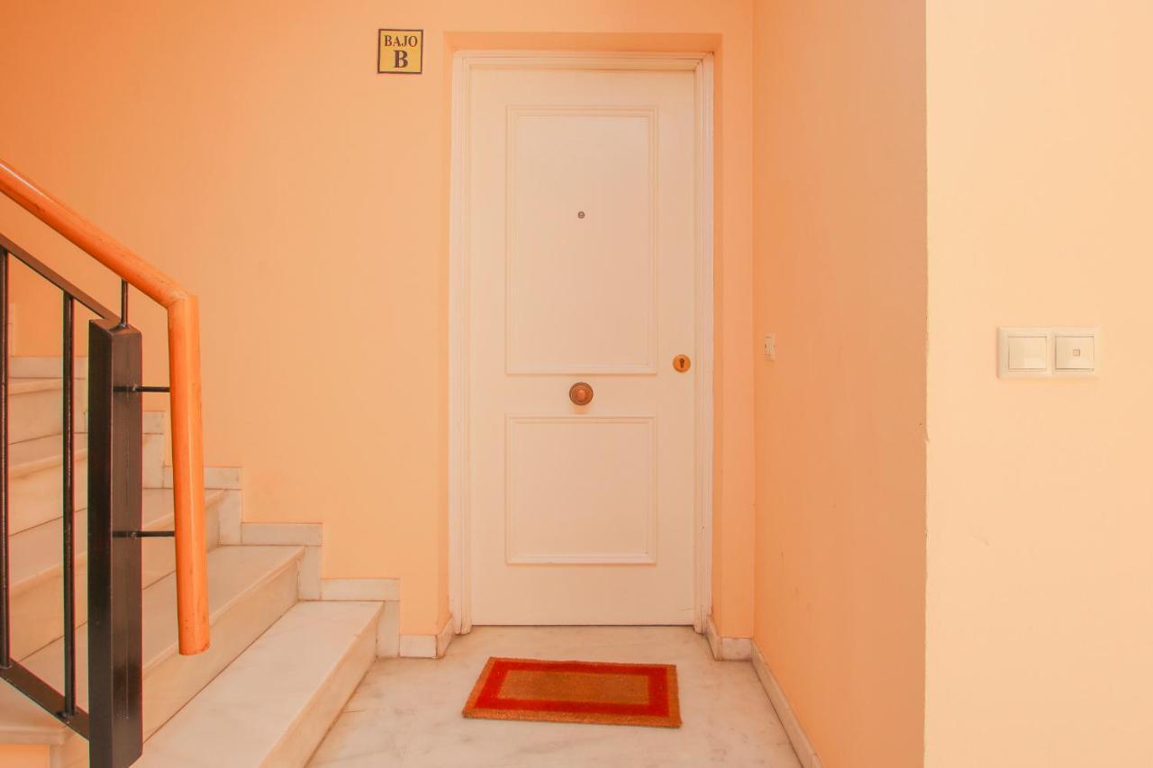 Modern Apt - Luxe Queen Bed - Walk To Isla Magica Sevilha Exterior foto
